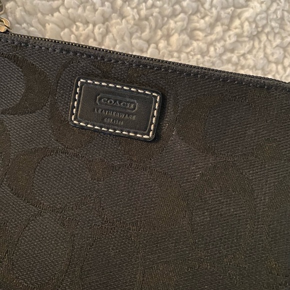 Coach Sig C Black Wristlet - Picture 12 of 13